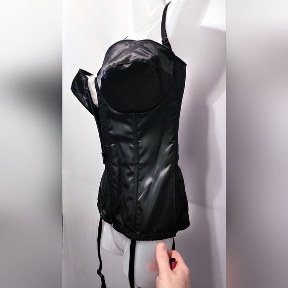 BN (36d) Frederick's of Hollywood seXXXy satin lace up back corset w/push up cup - Picture 10 of 15